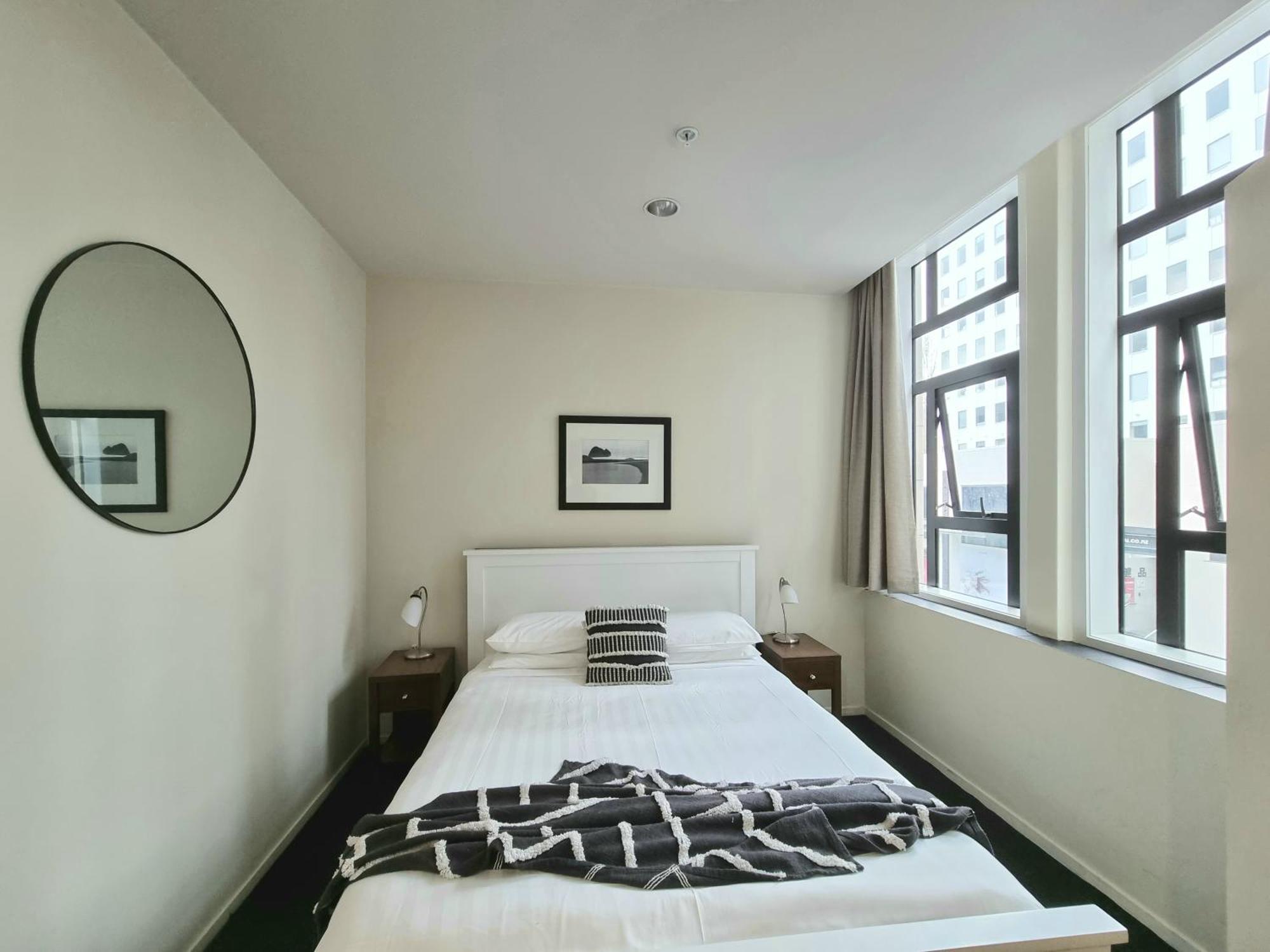 Urban Deco Apartment On Queen Street Auckland Habitación foto
